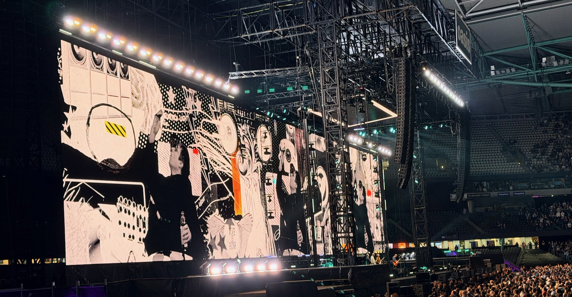 Oasis pump out *Morning Glory* at Melbourne's Marvel Stadium, November 2025